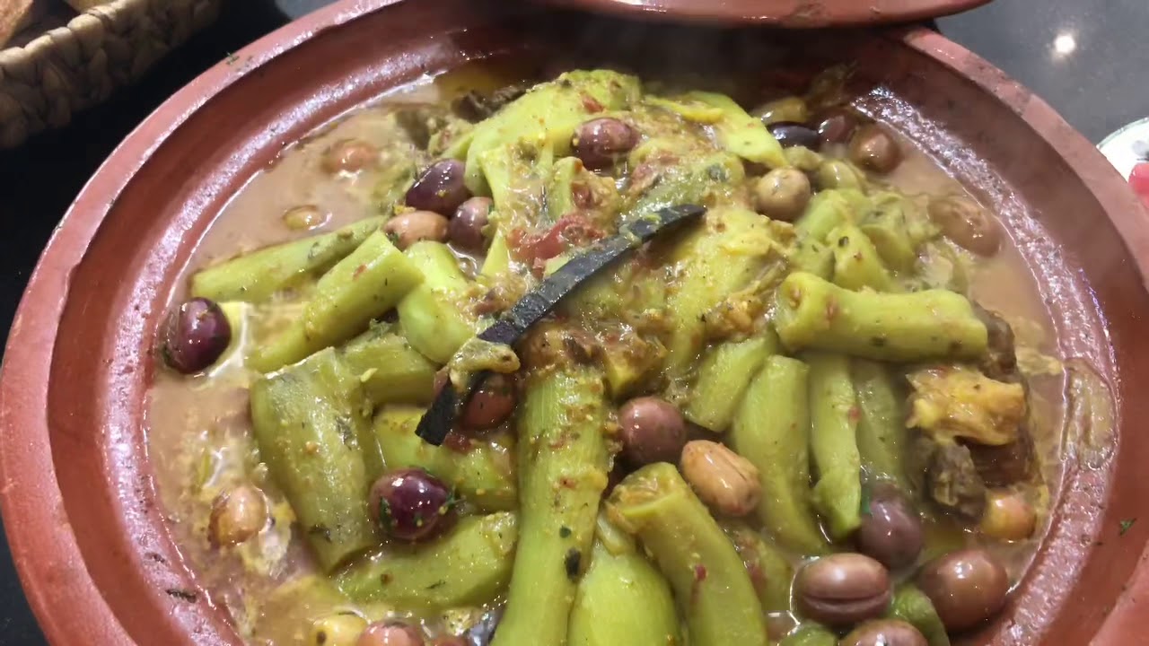 طاجين سلاوي باللحم ( اليقطين) كيفية لذته ومرقه الخاتر.  tagine courgettes ( slaoui ) aux viandes