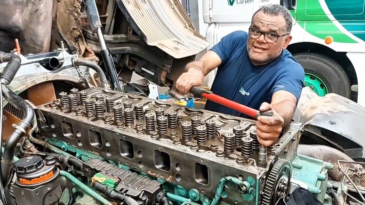 DANDO TORQUE NO CABEÇOTE MOTOR D13 VOLVO FH 460.