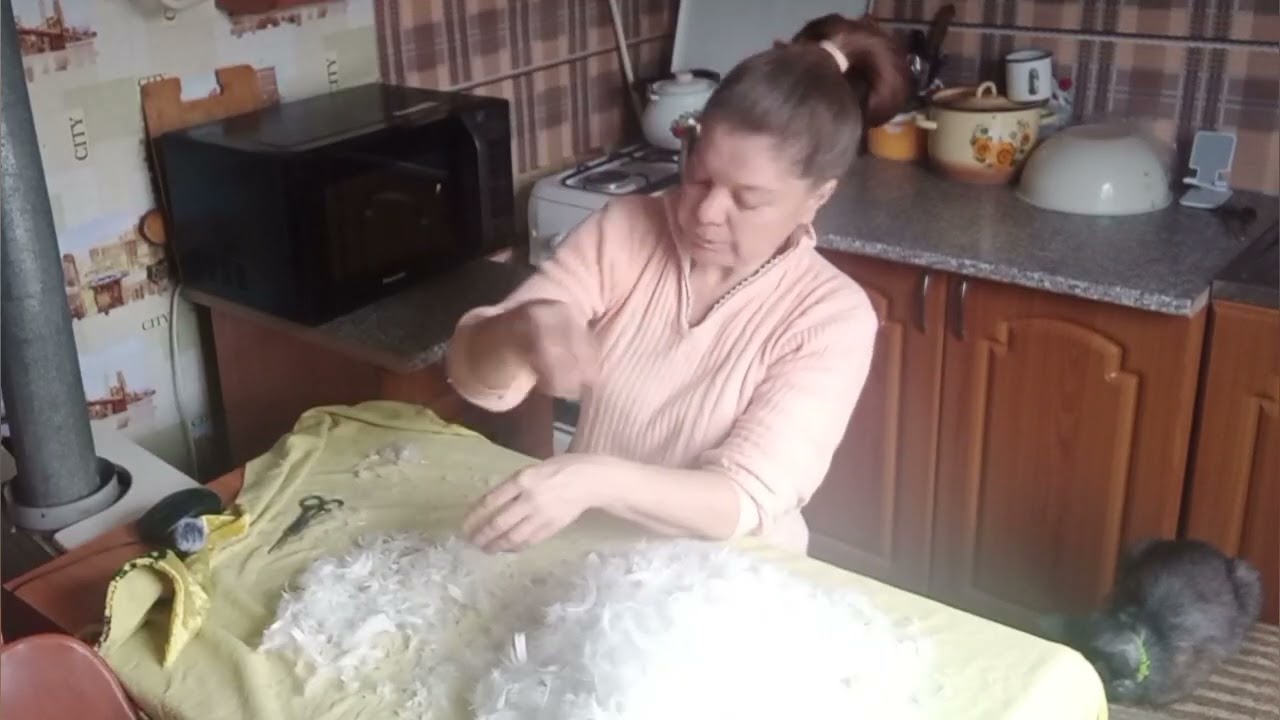 Гусиный пух и перо собрала, постирала, перебрала. Ох, не лёгкая,однако, это работа😁Ответ на вопрос