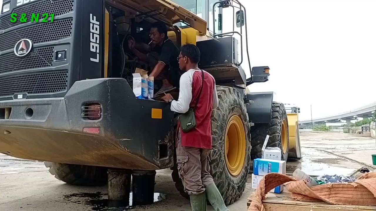 Mudahh SERVIS ALAT BERAT LOADER SDLG YouTube
