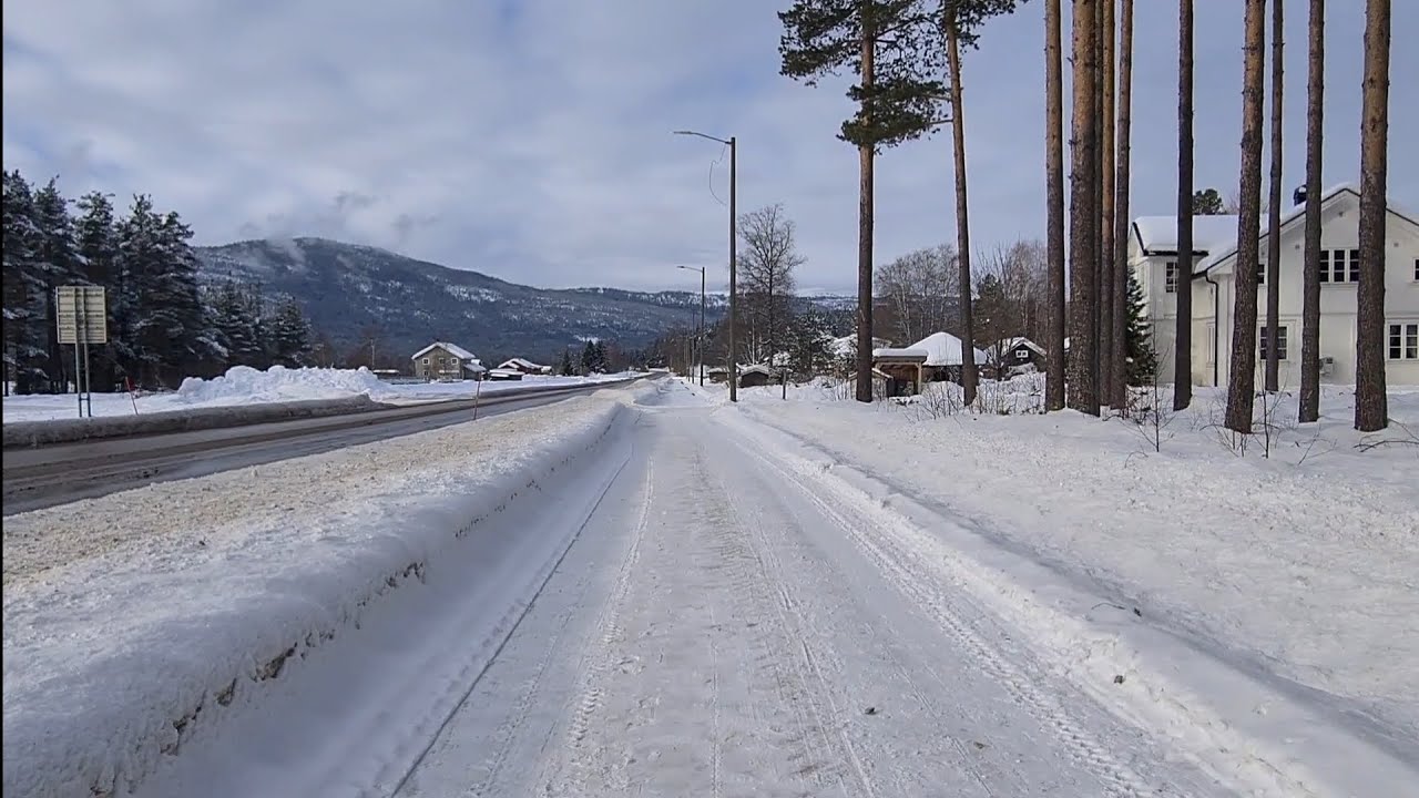 A quiet winterwalk in a forgotten place in rural Norway 