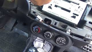 Разбор части приборной панели на Mitsubishi Lancer седан X