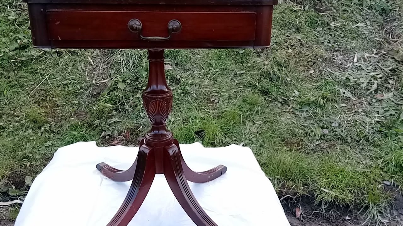 IMPERIAL FURNITURE Grand Rapids MI ANTIQUE Vintage DUNCAN PHYFE MAHOGANY END TABLE NIGHT STAND 