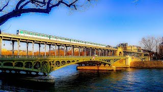 A Walk Across Pont de Bir-Hakeim, Paris