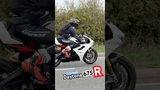 Triumph Daytona 675R making some noise 😍🔥
