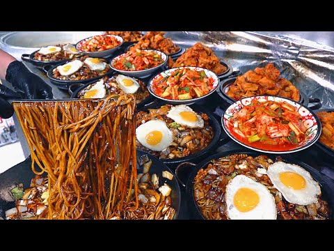 10,000 bowls sold monthly?! Amazing Black Bean Noodles on a Hot Stone Plate - Korean street food