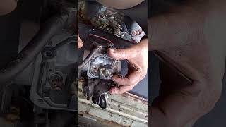 Carburator overflow problem, find if where is it came from,"Suzuki F6A engine"