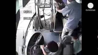 Accident de bus en Chine   images chocs filmées par une caméra de surveillance