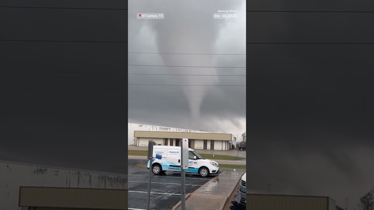 Tornadoes spotted across Texas the day after Christmas Tornadoes spotted across Texas the day after Christmas