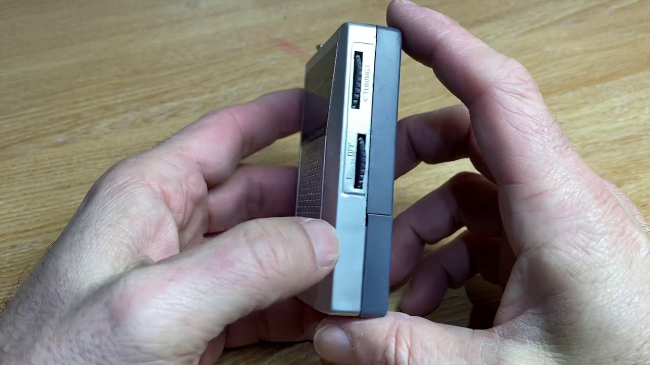 Manual fm ghost box sweep radio - YouTube