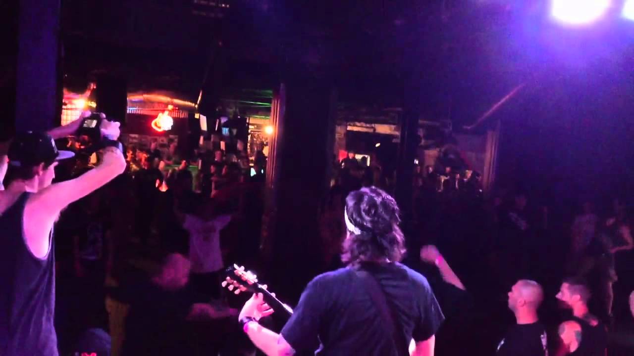 Смотреть «Numb- Material War SUMMER OF HATE 2012 (HD)» на YouTube Смотреть «Numb- Material War SUMMER OF HATE 2012 (HD)» на YouTube