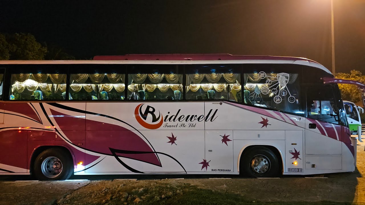 Ridewell Bus from Singapore to Genting Highlands Malaysia - YouTube