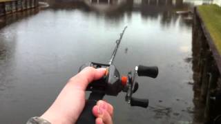 How to use a baitcasting reel