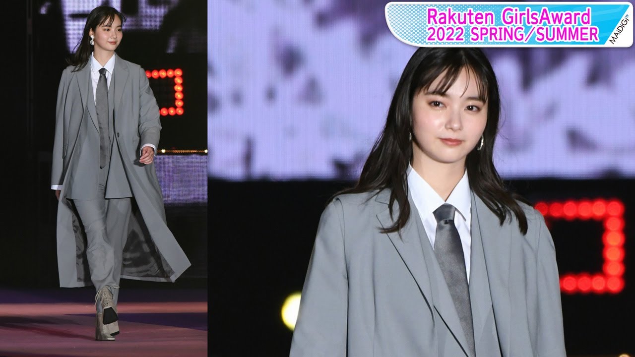 新川優愛、パンツスーツのハンサムコーデ ロングコートなびかせ