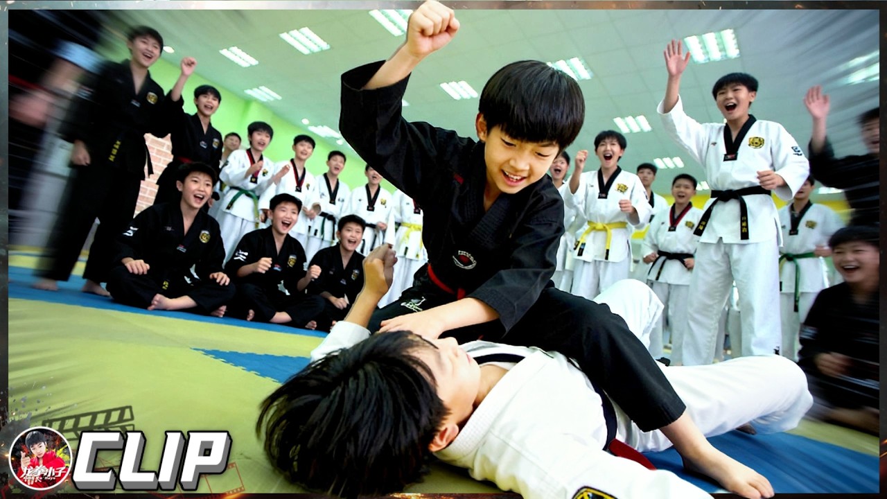 Лин Цюнан против хулигана! 3 удара — и всё!《#kungfuboys》#CLIP