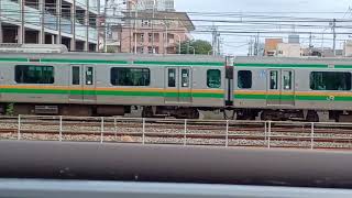 JR東日本E233系3000番台初期横コツE-01編成+E231系1000番台横コツS-08編成併結編成1865E上野東京ライン・東海道線直通上野経由普通熱海行き通過鉄道博物館にて