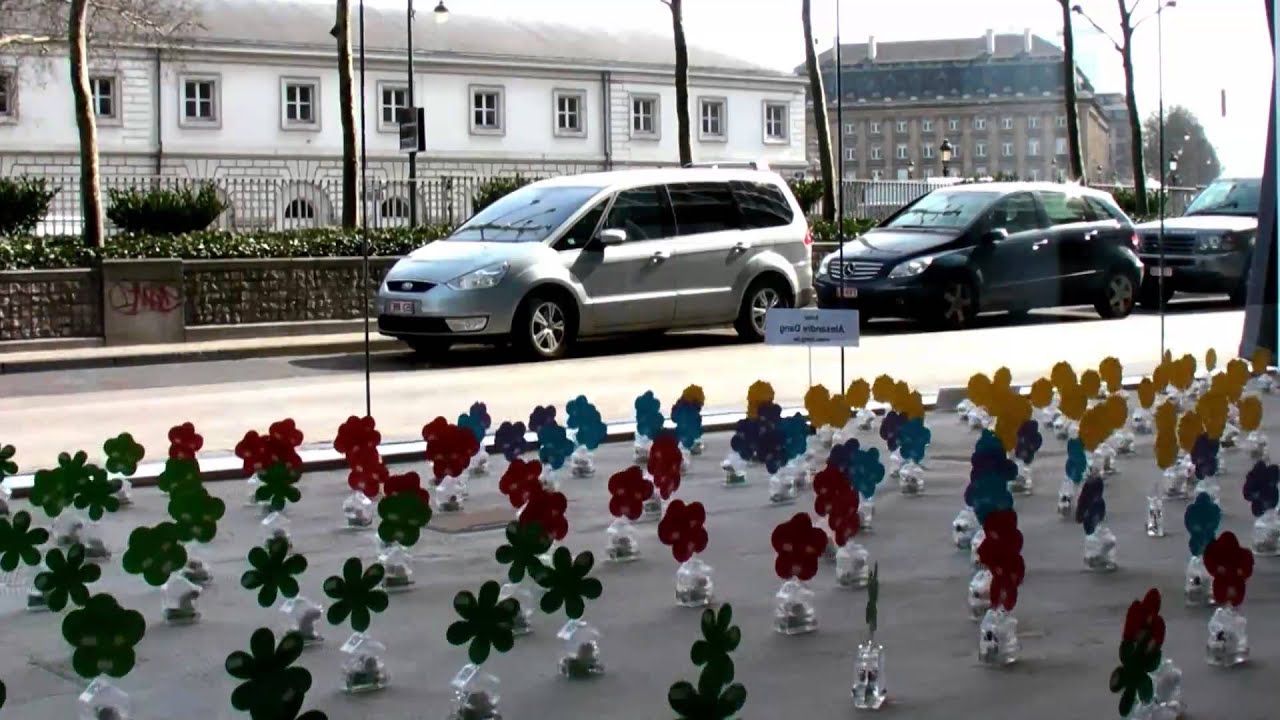 Dancing Solar Flowers - EU Sustainable Energy Week 2010