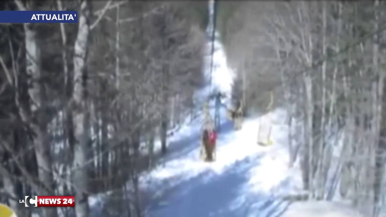 Arriva La Neve A Lorica Non Si Scia YouTube