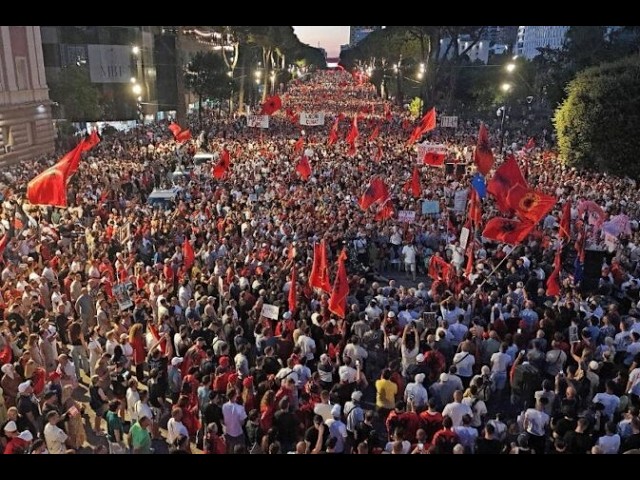 🔴Qytetarët nuk e ndalin aksionin dhe kërkojnë dorëheqjen e Ramës, mbahet sot protesta e 112-të