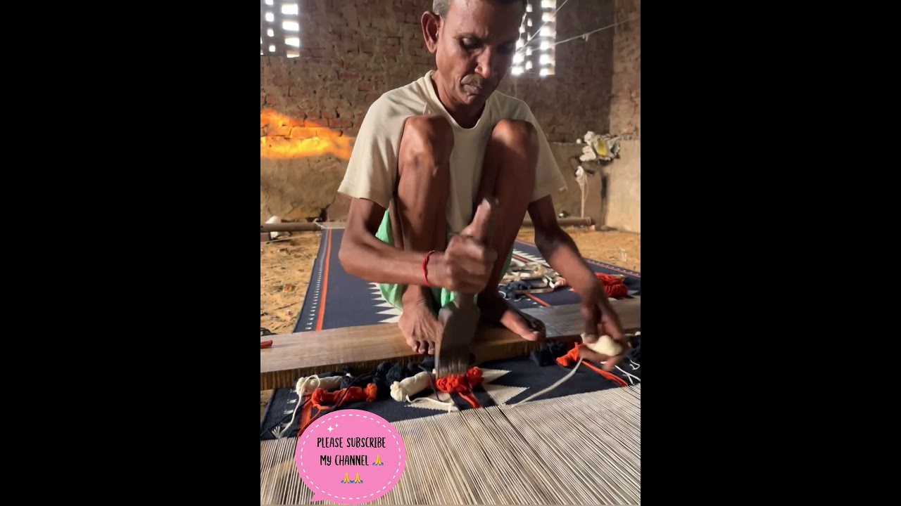 Rugs making by great Indian artisan. Rugs making in India. 