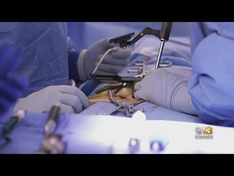 Hopkins Doctors Perform First Augmented Reality Surgery