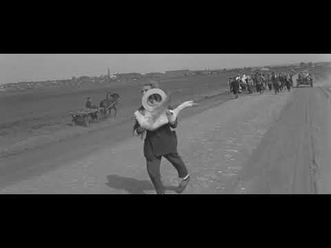 Кадр из фильма «Золотой телёнок»