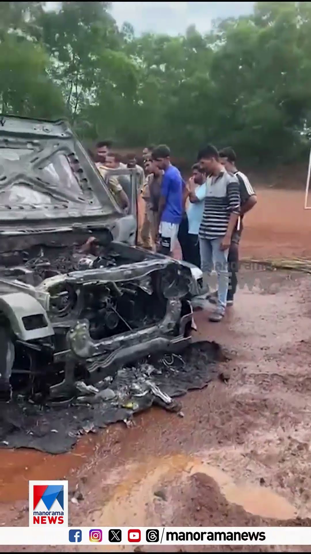 വാഹനവുമായി അഭ്യാസ പ്രകടനം; കാസർകോട് കുമ്പളയിൽ വണ്ടി കത്തി നശിച്ചു