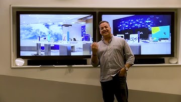 Jonathan Shmukler presenting adaptive customer journey