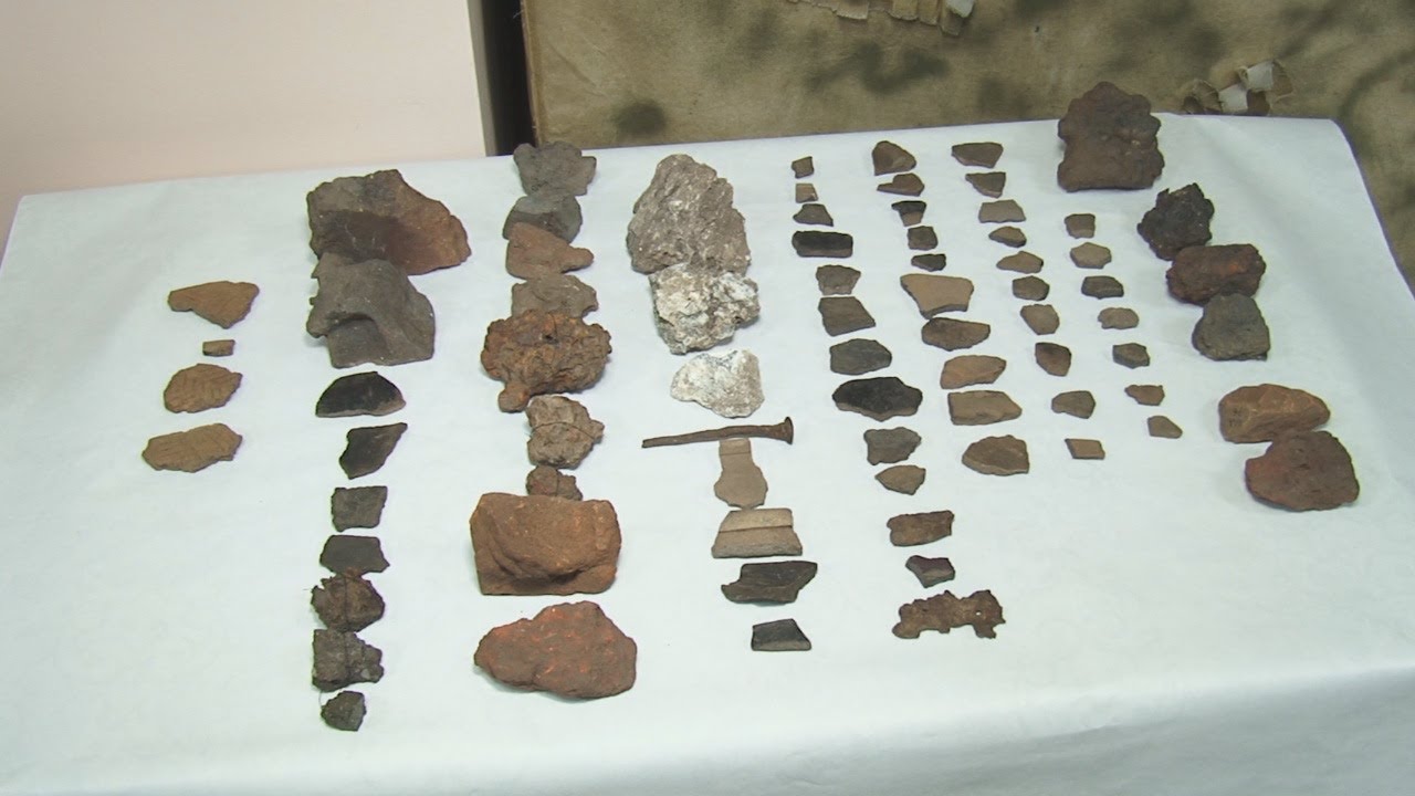 Логотип археологической экспедиции. Археологические раскопк. В раскопках огэ. Артефакты на раскопках иркутск ленинский район. Тобольск раскопки.