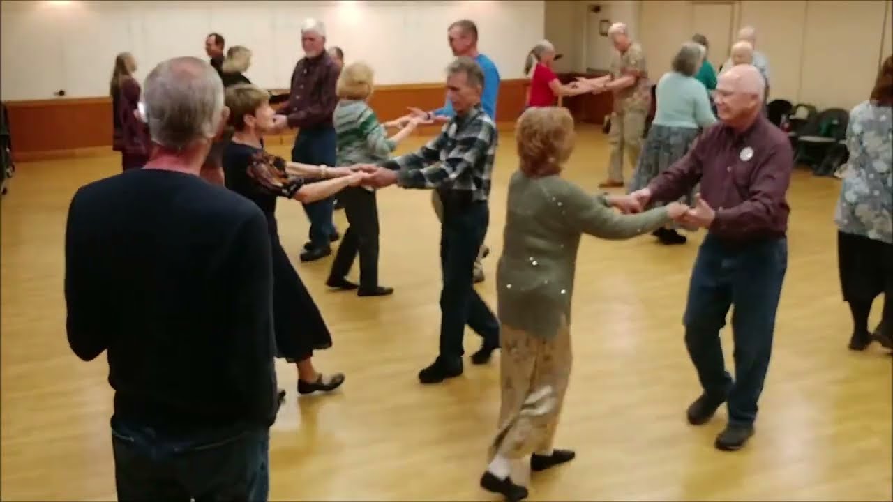 Mrs. Maxwell • English Country Dance