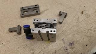 what's inside a PNEUMATIC GRIPPER? (tear down and maintenance)