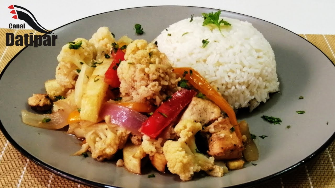 SALTADO DE COLIFLOR CON POLLO
