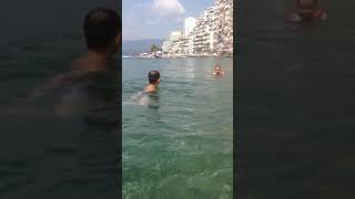 Su altı çekim Çocuklarla tatilde Atilla & Selim küçükkumla Bursa su6
