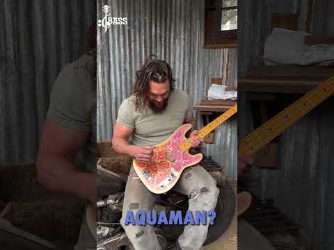 جيتار باس مخصص من  من تصميم جيسون موموا   