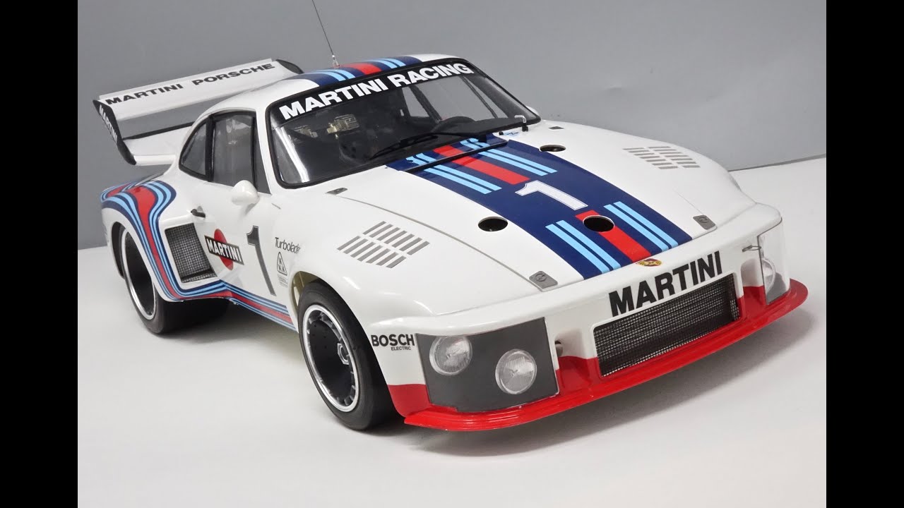 Tamiya 1/20 scale Porsche 935 Martini plastic model kit review