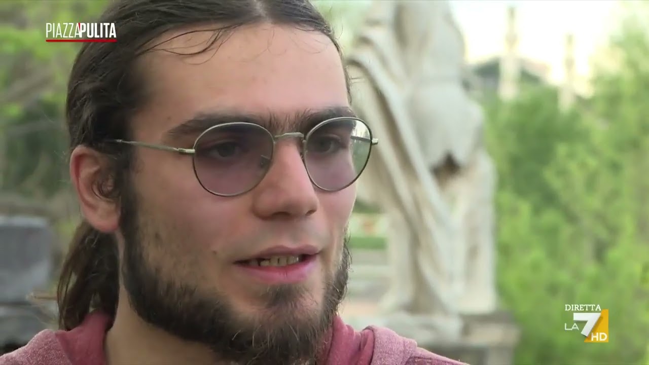 Ultima Generazione, azione al Colosseo: “L’unica soluzione per cambiamenti veri”