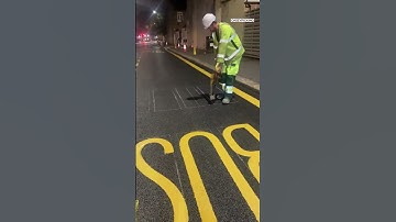 👏 Road marking is an underrated art form