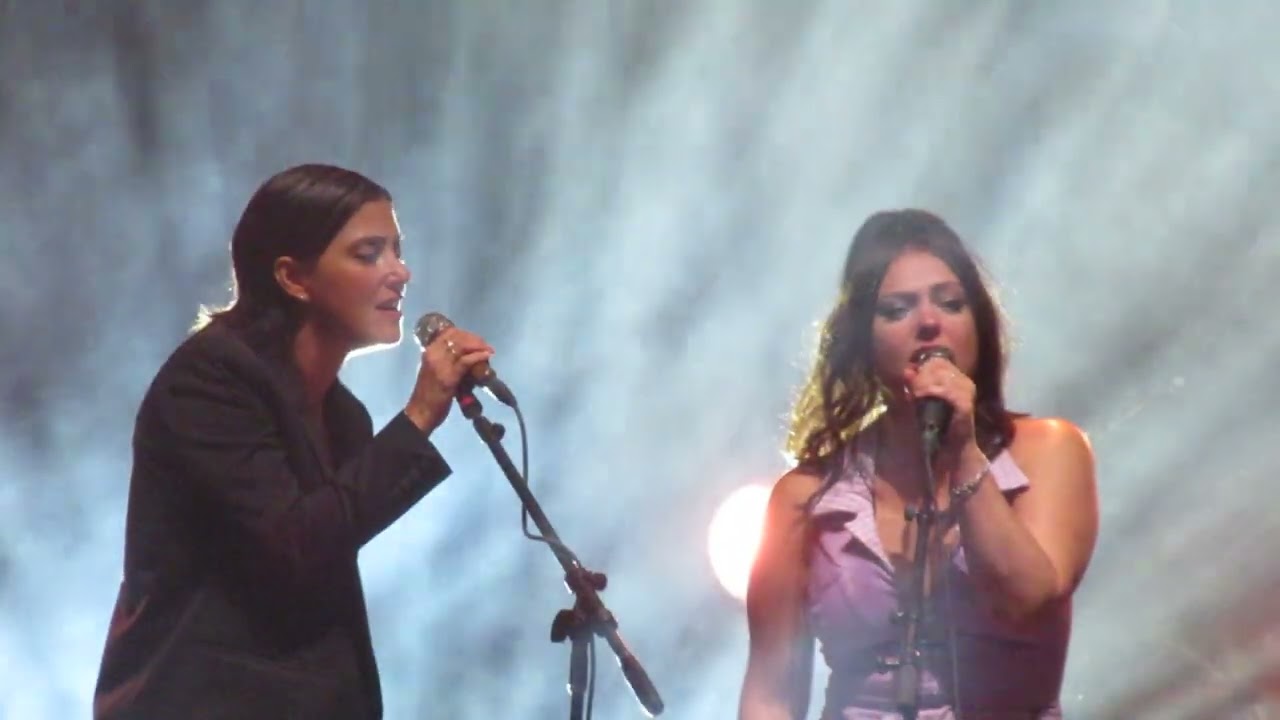 Sharon Van Etten and Angel Olsen "Without You" (Live in Boston) YouTube