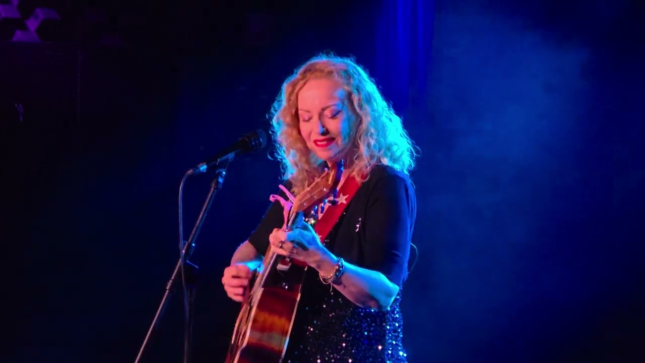 在 YouTube 上觀看「Anneke Van Giersbergen💃Changes-Black Sabbath cover✨️2025.05.08.💃Budapest✨️Hungary」 在 YouTube 上觀看「Anneke Van Giersbergen💃Changes-Black Sabbath cover✨️2025.05.08.💃Budapest✨️Hungary」