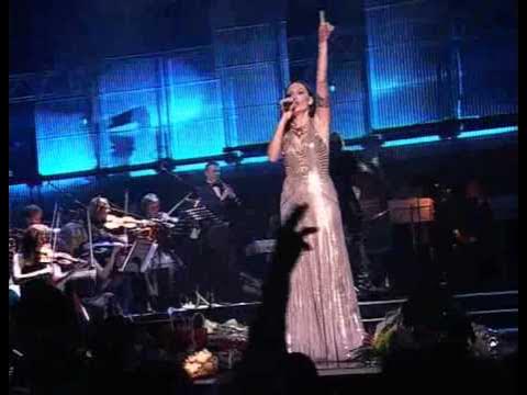 Ер адам әйелдің кискасына басын салады. Қарау. Жас медбикенің порно видеосы