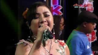 Kaisar Republik Dangdut // Fatwa Pujangga cover Tia Monica