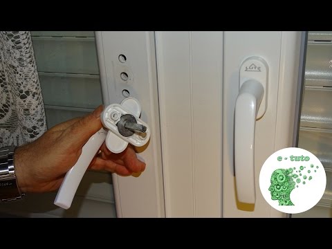 Vidéo: Comment retirer la poignée de la porte du balcon en plastique ?