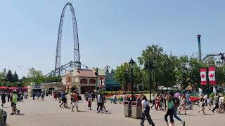 Toronto - Canadas Wonderland - Walking - (Entrance) International Street