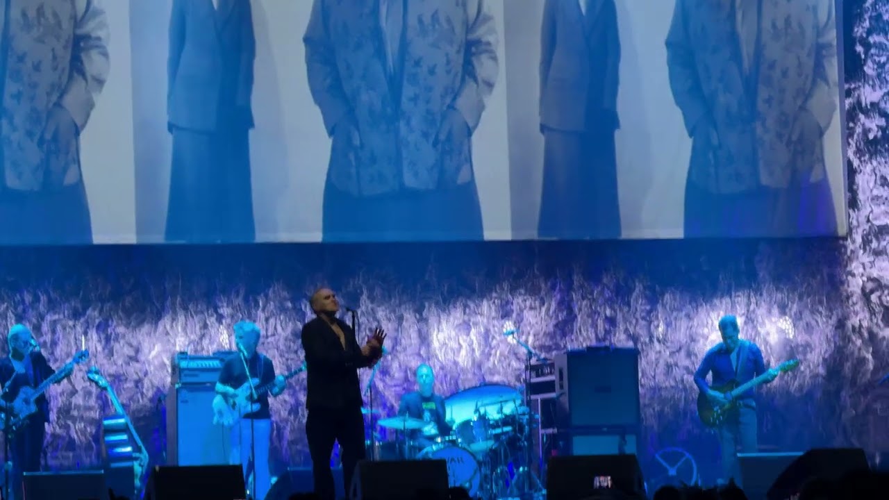Morrissey - Everyday is Like Sunday - AFAS live Amsterdam 2025