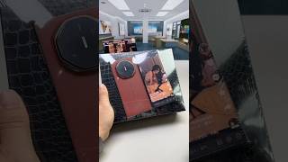 Huawei Mate XS Hands-On | First Look at Cutting-Edge Foldable Flagship #shorts