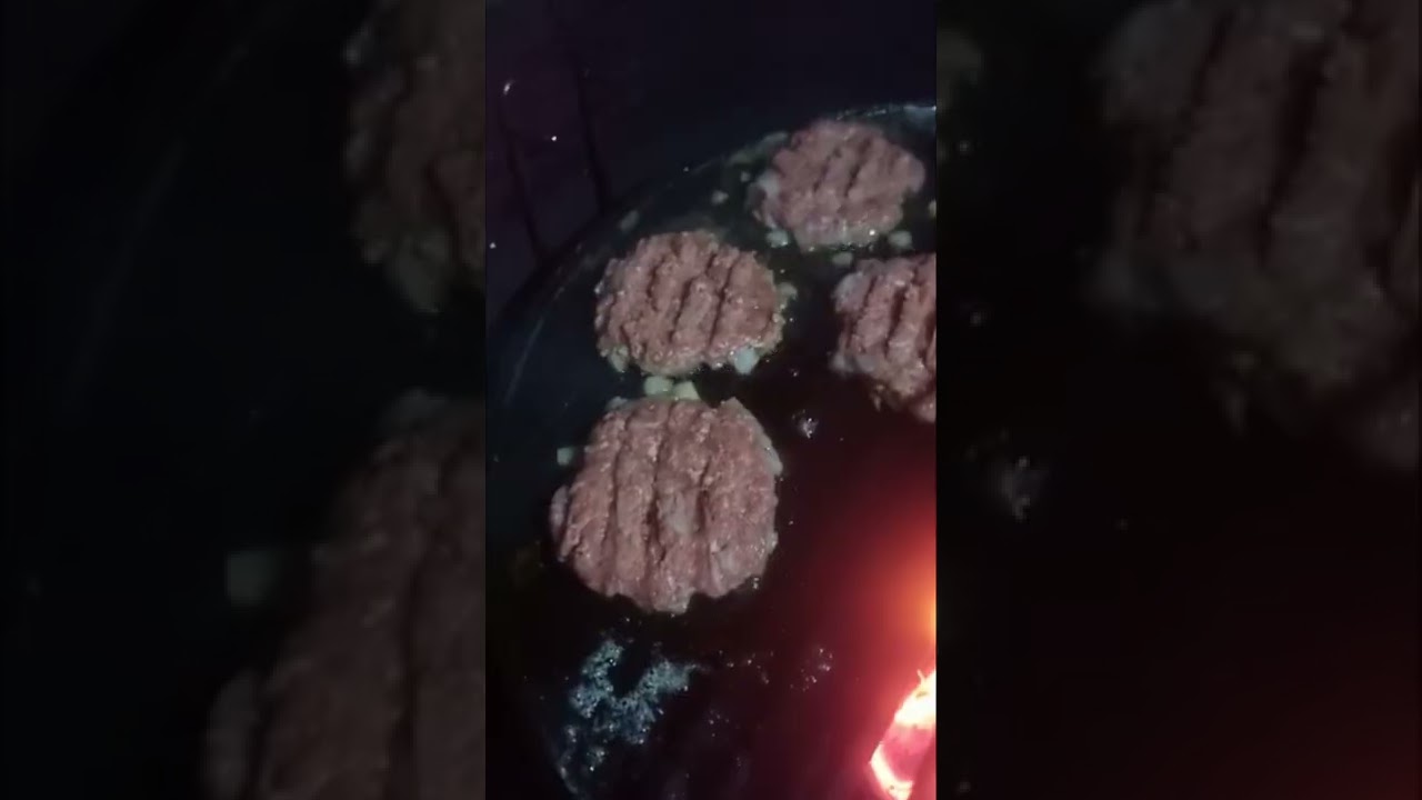 Smash #burgers on the #bbq