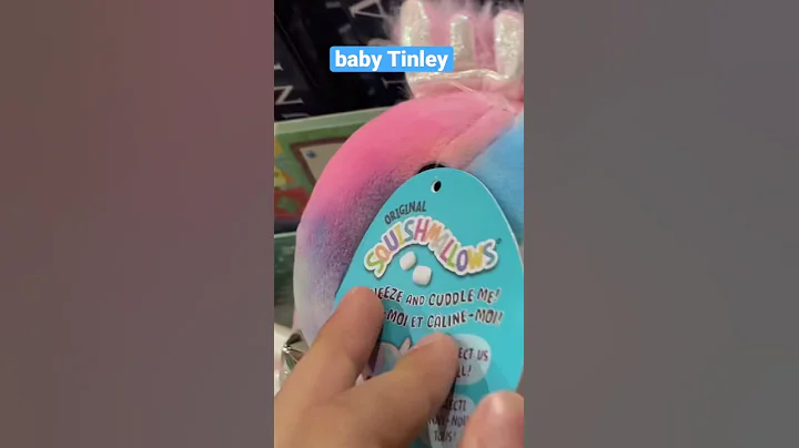 SQUISHMALLOW HUNT @ HOT TOPIC! #shorts #squishmallows