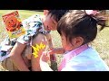 手当てごっこ 先生助けて!アンパンマンのばんそうこうで手当て!公園でころんじゃった!Anpanman Adhesive bandage