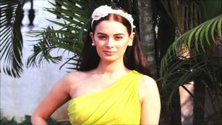 Evelyn Sharma video slide show.      Tom Spar/66.