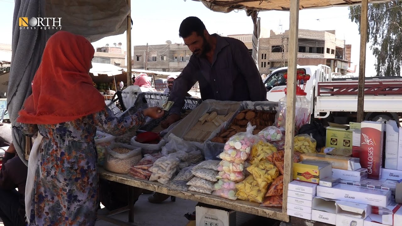 قلق باعة بسطات في تل تمر من تهديد القصف التركي للقمة عيشهم